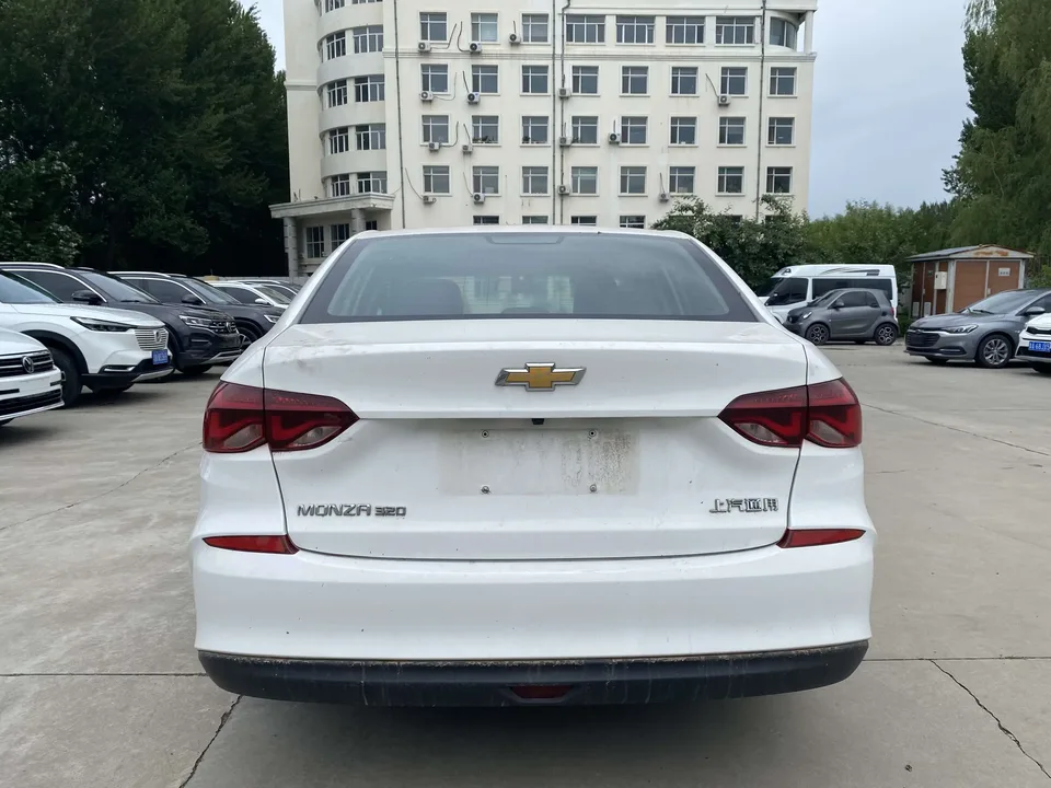 Chevrolet Monza Cruze 2022 320 Automatic Enjoy Sunroof Edition 2022 — thumbnail 2