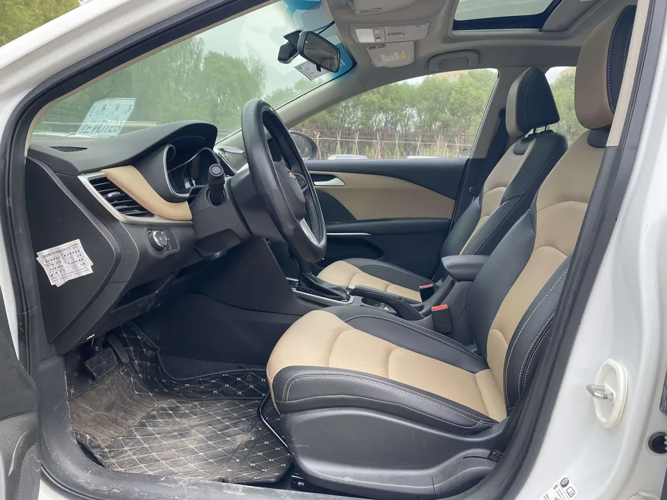 Chevrolet Monza Cruze 2022 320 Automatic Enjoy Sunroof Edition 2022 — thumbnail 3