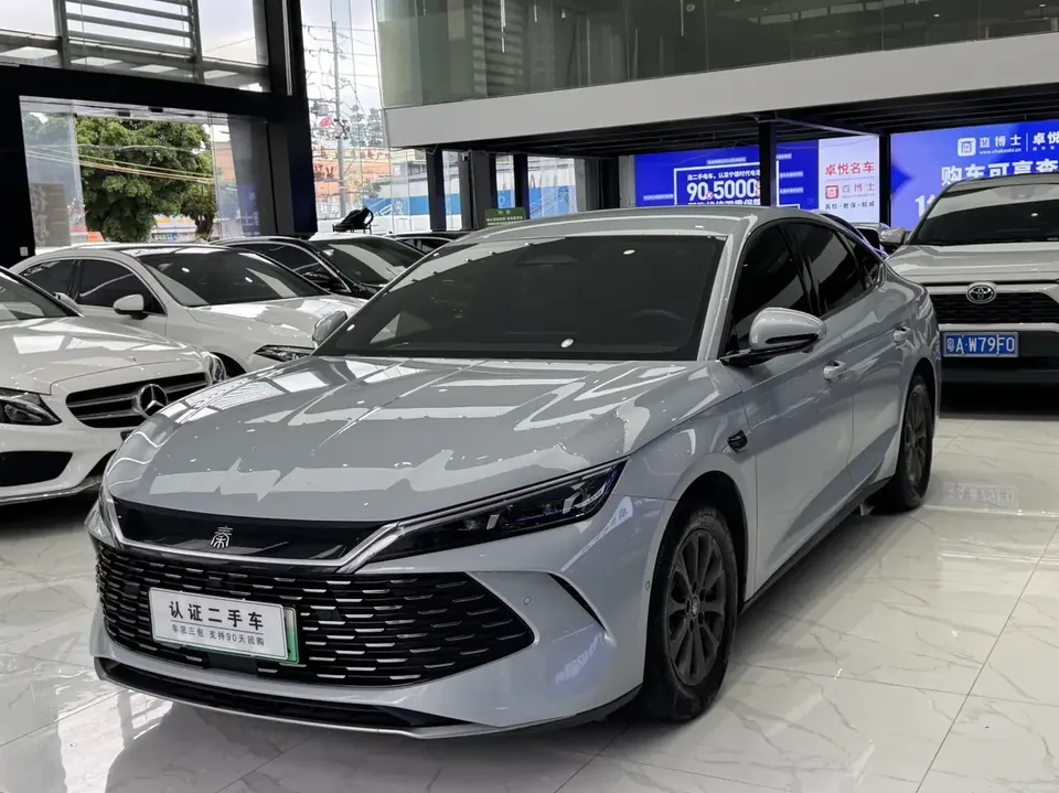 BYD Qin L DM Qin L DM 2025 Intelligent Driving Edition DM-i 80KM Leading Edition 2025 — photo 1, buy with delivery to Moscow