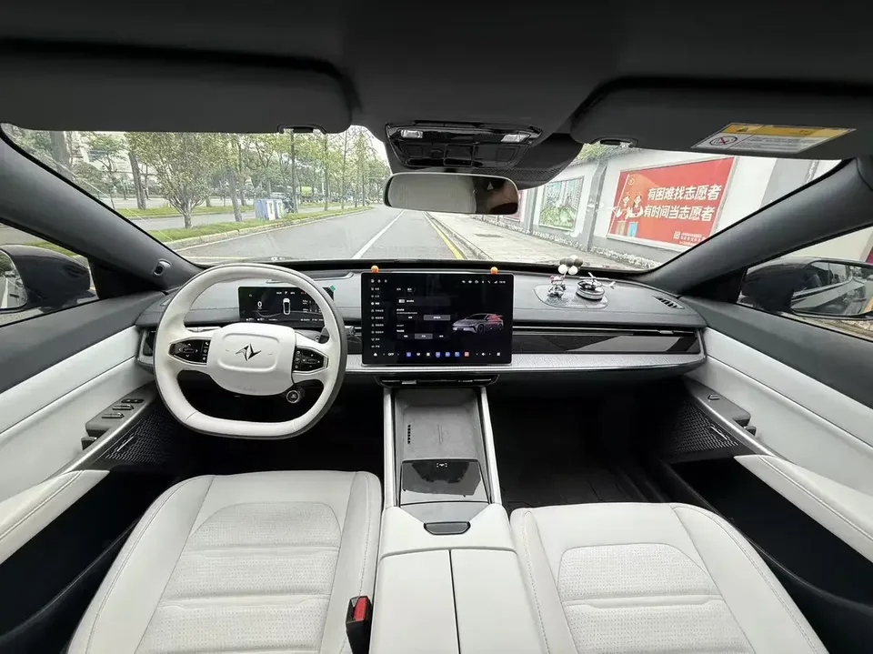Dongfeng YiPai 007 Yipai 007 2025 Extended Range 230Air Cruise Edition 2024 — thumbnail 4