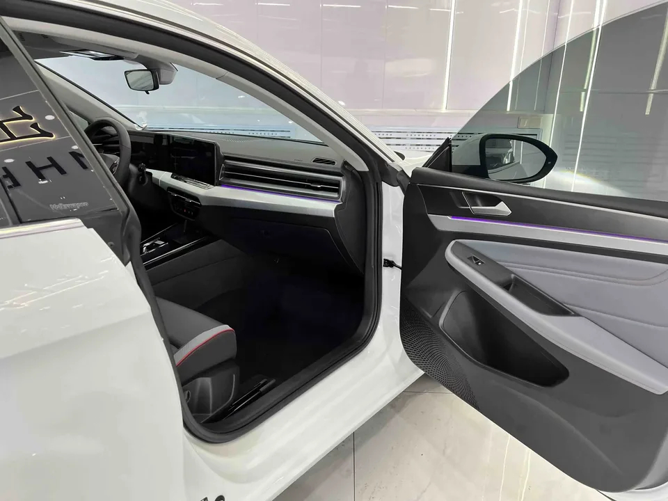 Volkswagen Lamando Lingdu 2023 Lingdu L 280TSI DSG Cool Edition 2023 — thumbnail 5