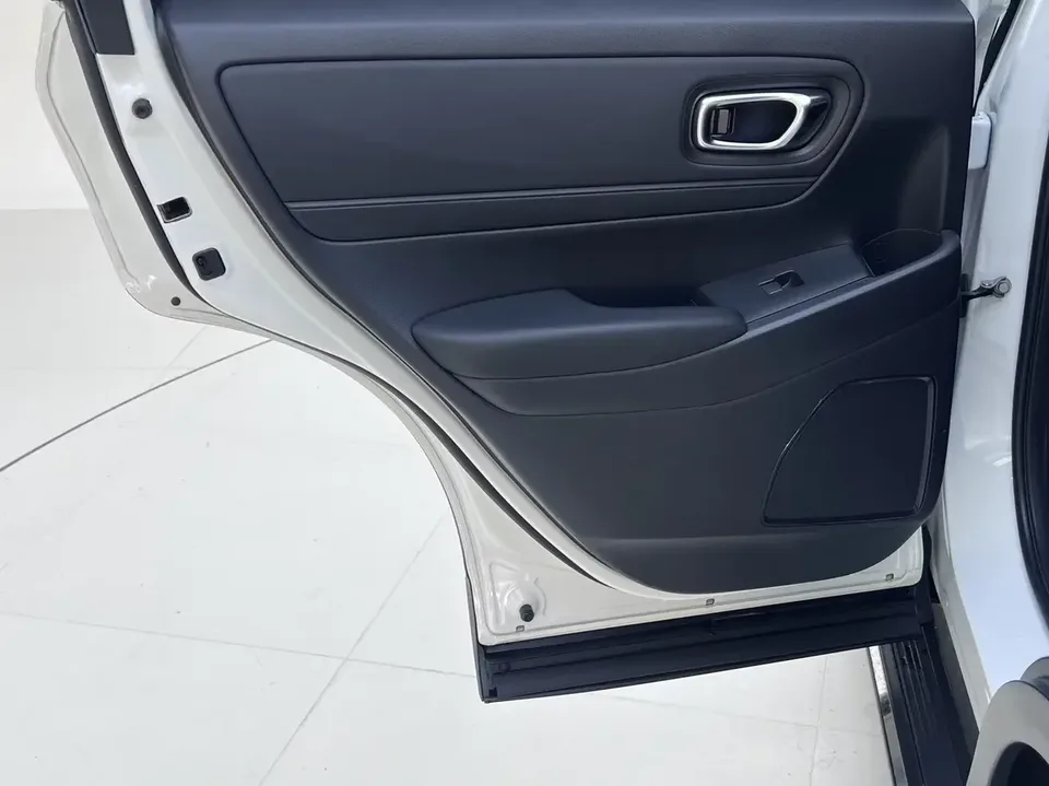 Honda VEZEL Binzhi 2023 1.5L CVT Technology Edition 2023 — thumbnail 4