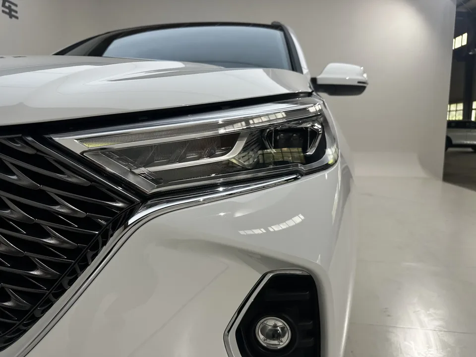 Haval M6 Haval M6 2021 PLUS 1.5T DCT Luxury Intelligent Connection 2022 — thumbnail 3