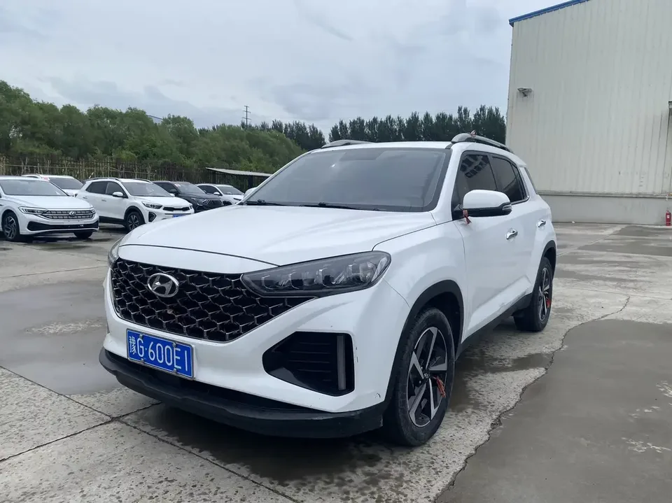 Hyundai ix35 Hyundai ix35 2021 240T GDi DCT 2WD Leading Edition GLS 2023 — photo 1, buy with delivery to Moscow