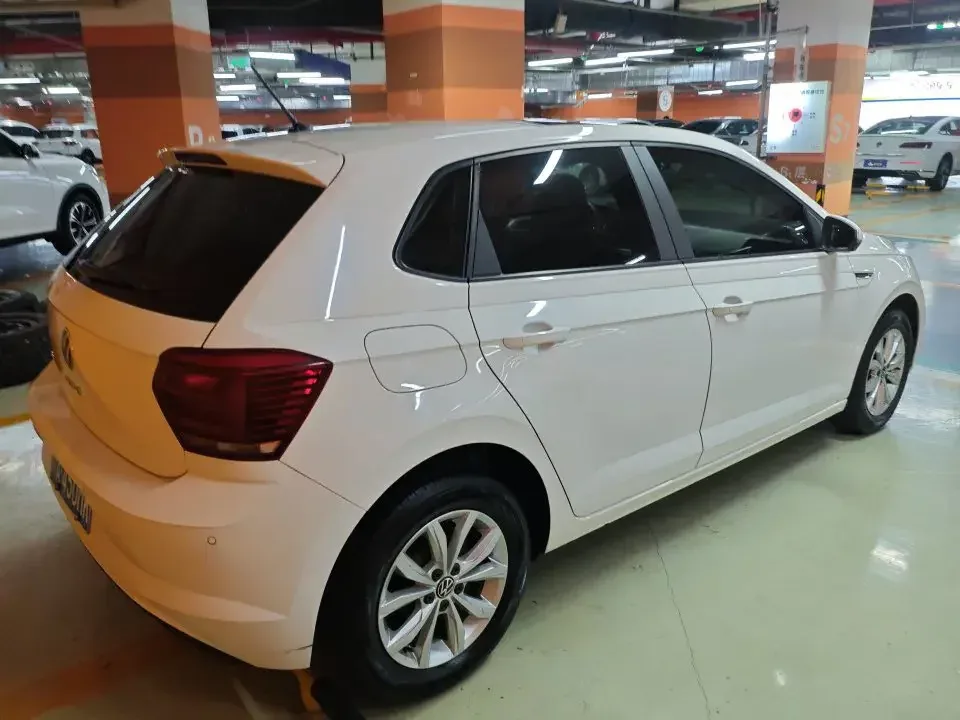 Volkswagen Polo Polo 2021 Plus 1.5L Automatic Colorful Technology Edition 2022 — thumbnail 4