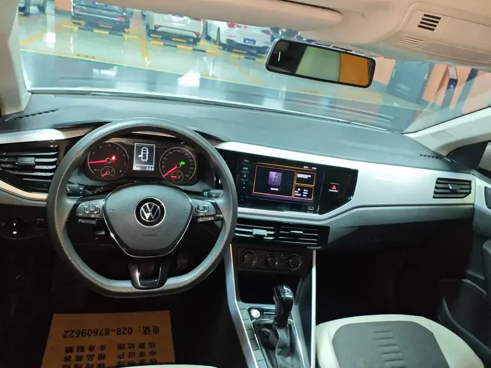 Volkswagen Polo Polo 2021 Plus 1.5L Automatic Colorful Technology Edition 2022 — thumbnail 5