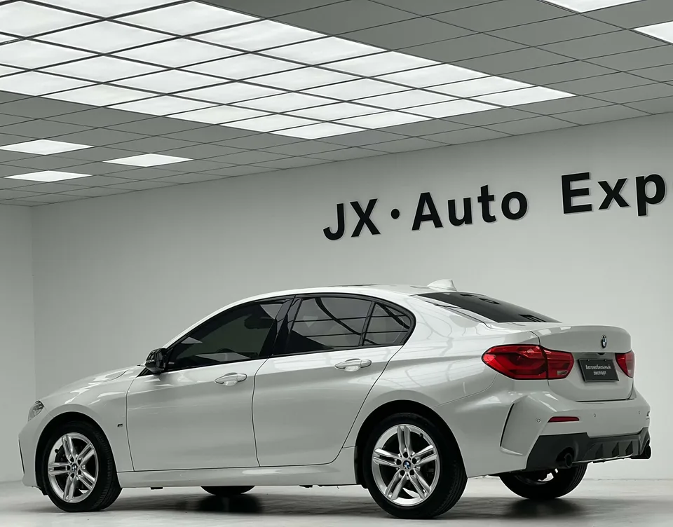 BMW 1 Series BMW 1 Series 2023 120i M Sport Night Edition 2022 — thumbnail 2
