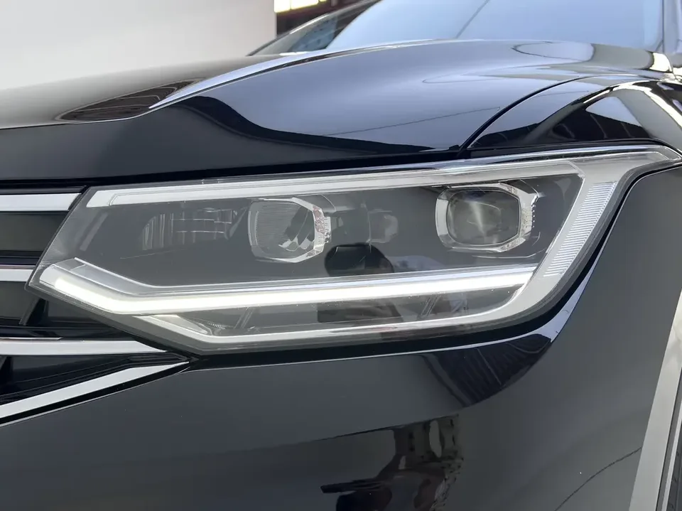 Volkswagen Tiguan L Tiguan L 2023 280TSI Limited Edition 2023 — thumbnail 3