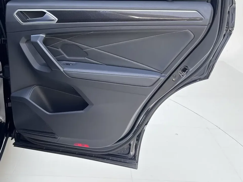 Volkswagen Tiguan L Tiguan L 2023 280TSI Limited Edition 2023 — thumbnail 5