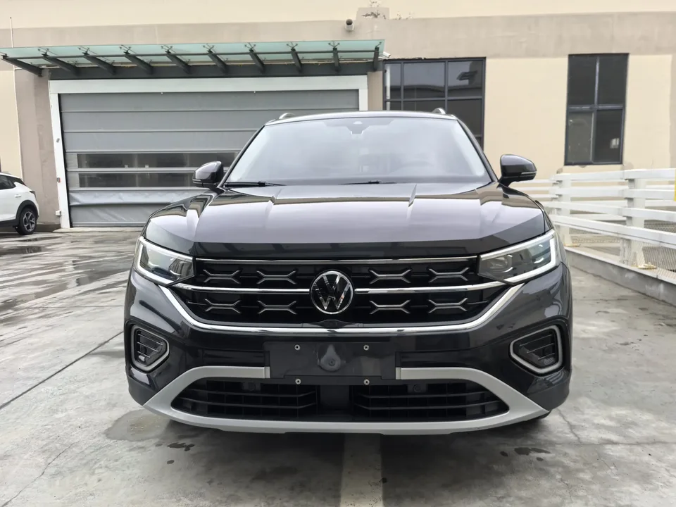 Volkswagen Tayron Tanyue 2023 280TSI 2WD Luxury Plus Advanced Edition 2023 — photo 1, buy with delivery to Moscow