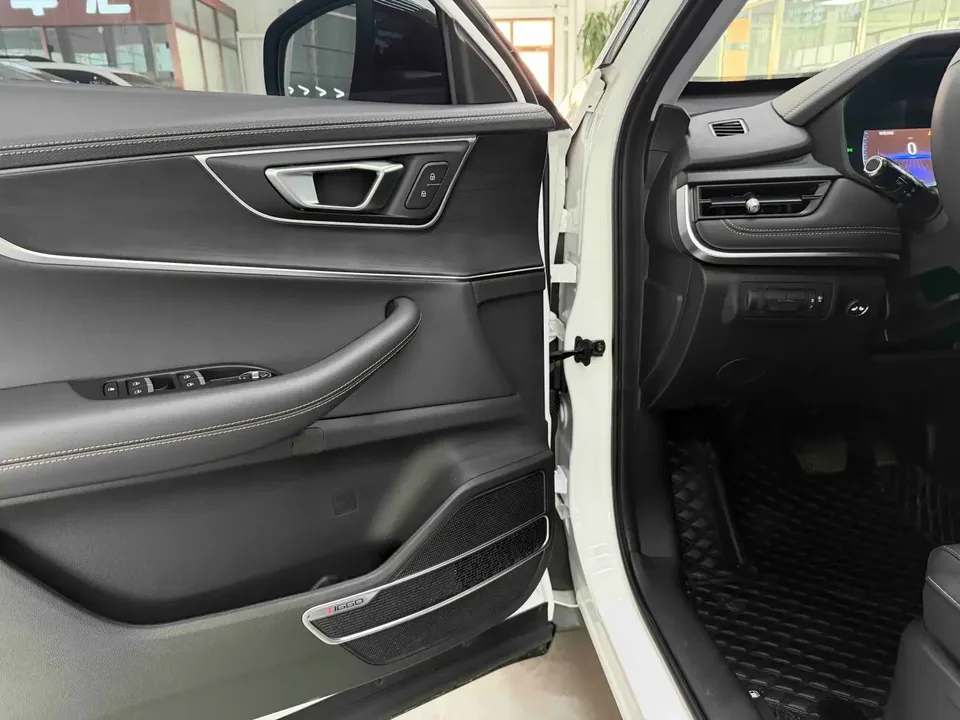 Chery Tiggo 8 Tiggo 8 2023 230TCI Automatic Advanced Edition 2024 — thumbnail 3