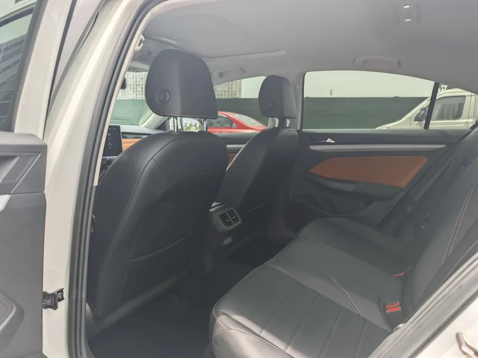 Volkswagen Bora Bora 2025 200TSI DSG Joyride Navigation Edition 2026 — thumbnail 3