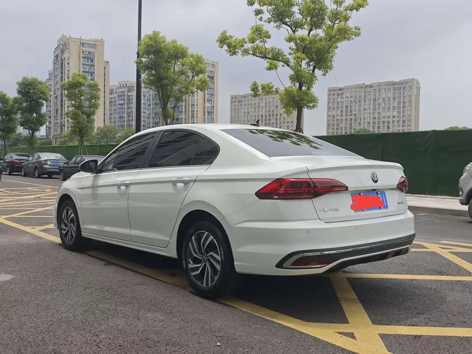 Volkswagen Bora Bora 2025 200TSI DSG Joyride Navigation Edition 2026 — thumbnail 4