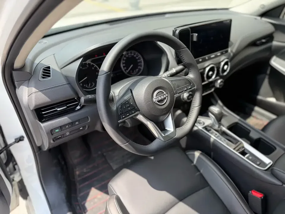 Nissan Sylphy Sylphy 2023 1.6L CVT Enjoy Edition 2024 — thumbnail 5