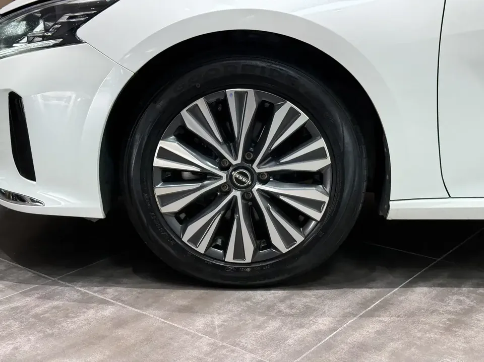 Nissan Altima Sound of nature 2022 2.0L XL-TLS Enjoy Edition 2023 — thumbnail 4