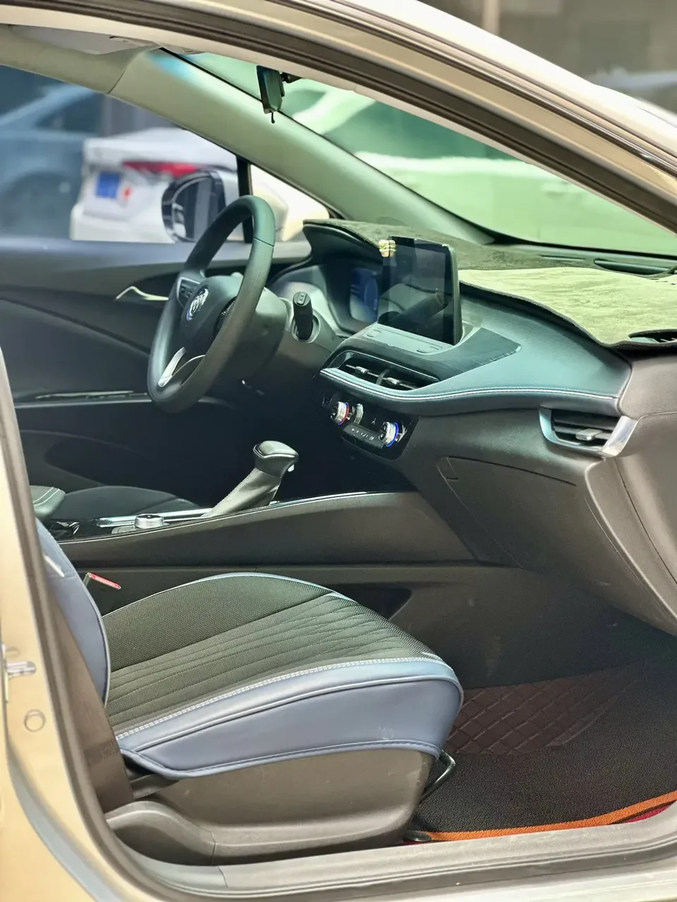 Buick Micro blue 6 Micro blue 6 2023 430km Enjoy Edition 2024 — thumbnail 4