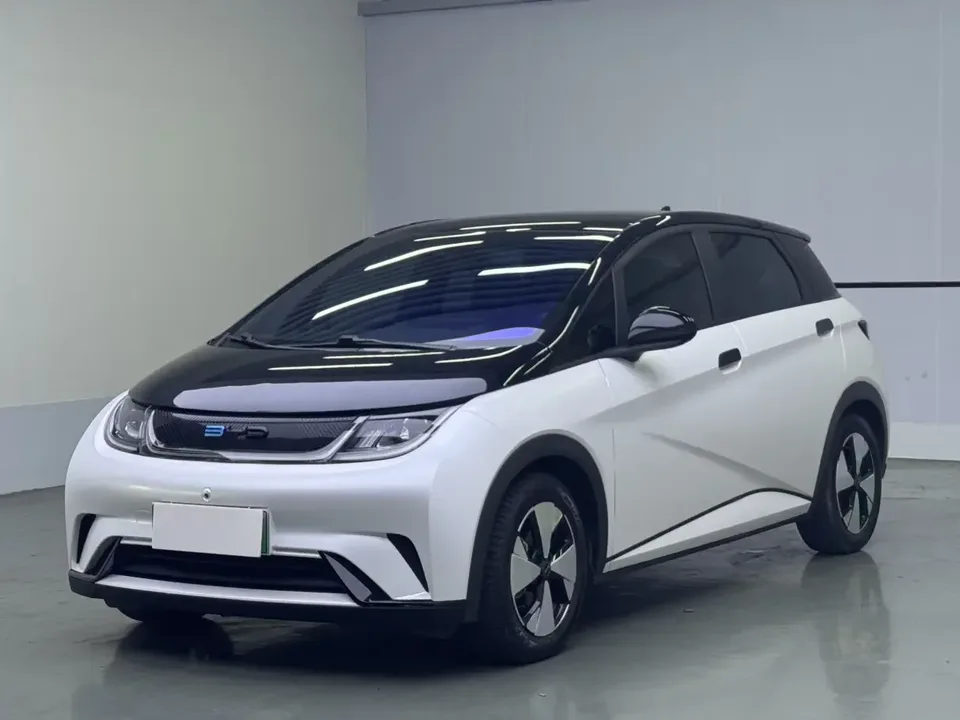 BYD Dolphin dolphin 2023 Fashion version 2023 — photo 1, buy with delivery to Moscow