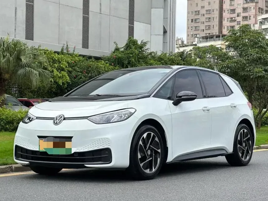 Volkswagen ID.3 Volkswagen ID.3 2024 Pure Smart Edition 2024 — photo 1, buy with delivery to Moscow