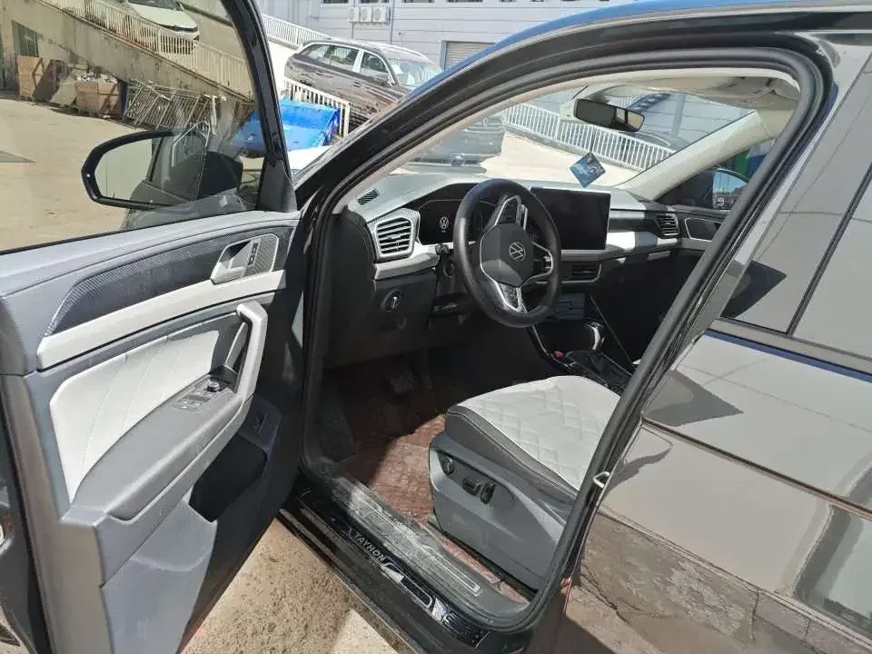 Volkswagen Tayron Tanyue 2023 280TSI 2WD Luxury Plus Advanced Edition 2022 — thumbnail 4