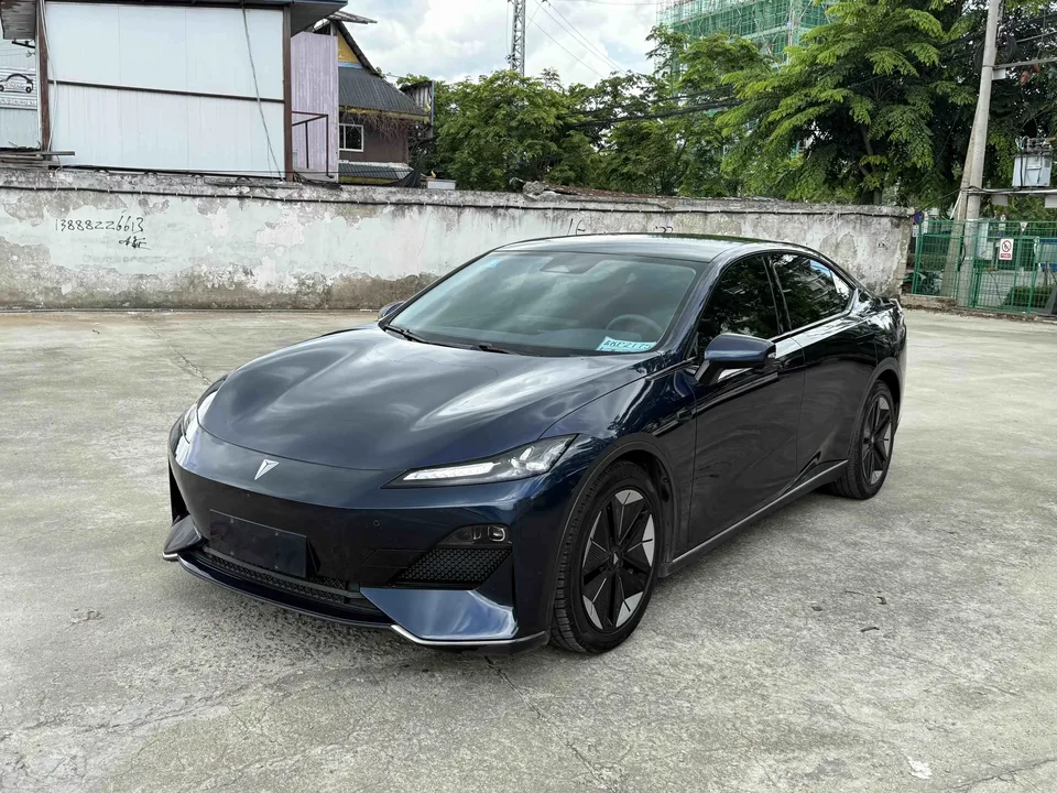 Deepal dark blue SL03 Dark blue SL03 2022 1200 Extended Range 2023 — photo 1, buy with delivery to Moscow
