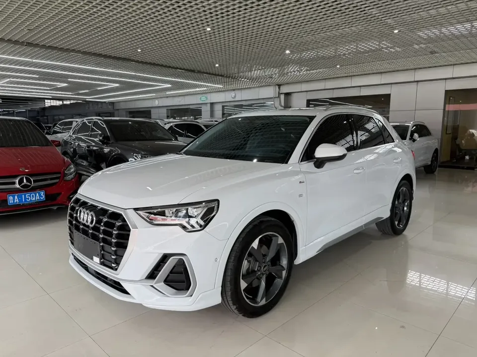 Audi Q3 Audi Q3 2023 35 TFSI Stylish Dynamic 2023 — photo 1, buy with delivery to Moscow