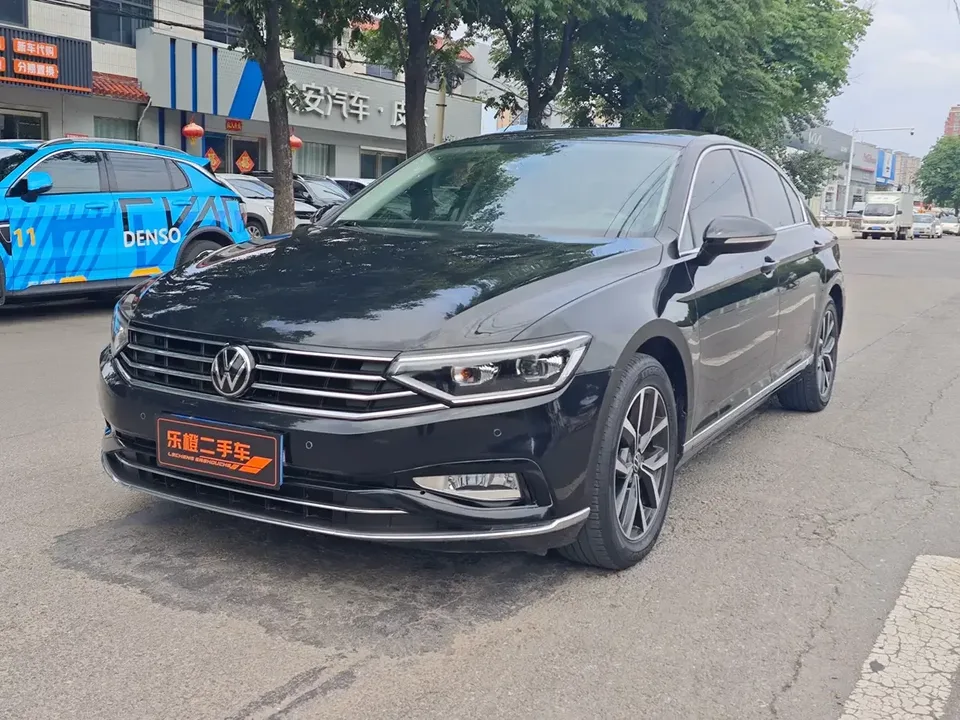 Volkswagen Magotan Magotan 2020 280TSI DSG Comfort 2022 — photo 1, buy with delivery to Moscow