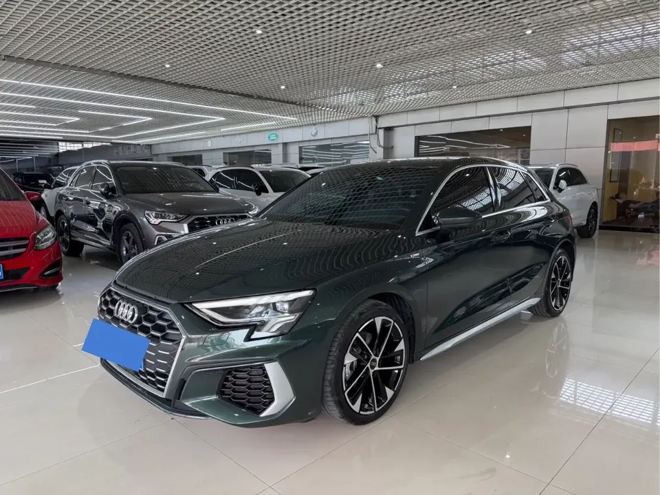 Audi A3 Audi A3 2023 Sportback 35 TFSI Stylish and sporty 2022 — photo 1, buy with delivery to Moscow