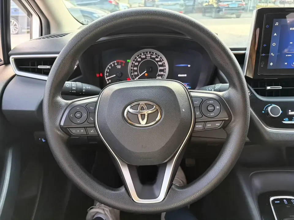 Toyota Corolla Corolla 2021 1.2T S-CVT Deluxe Edition 2022 — миниатюра 4