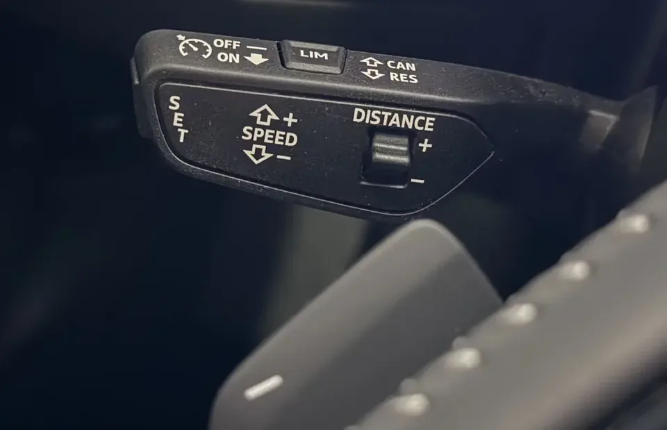 Audi A3 Audi A3 2022 Sportback 35 TFSI Stylish and sporty 2023 — миниатюра 4