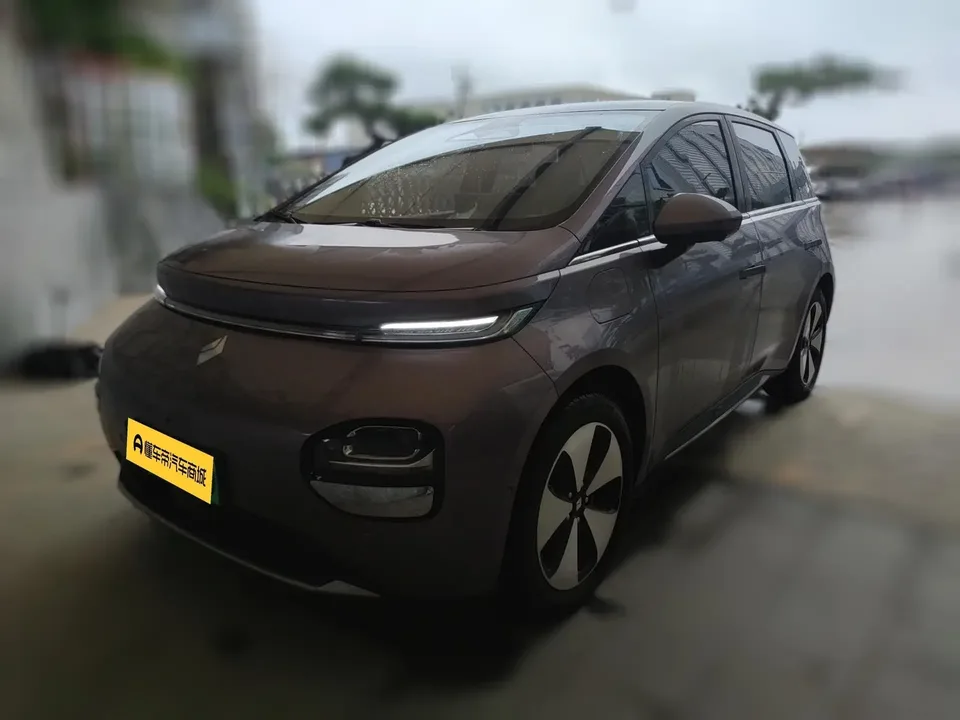 Baojun clouds clouds 2023 460 Max Lingxi Edition 2023 — photo 1, buy with delivery to Moscow