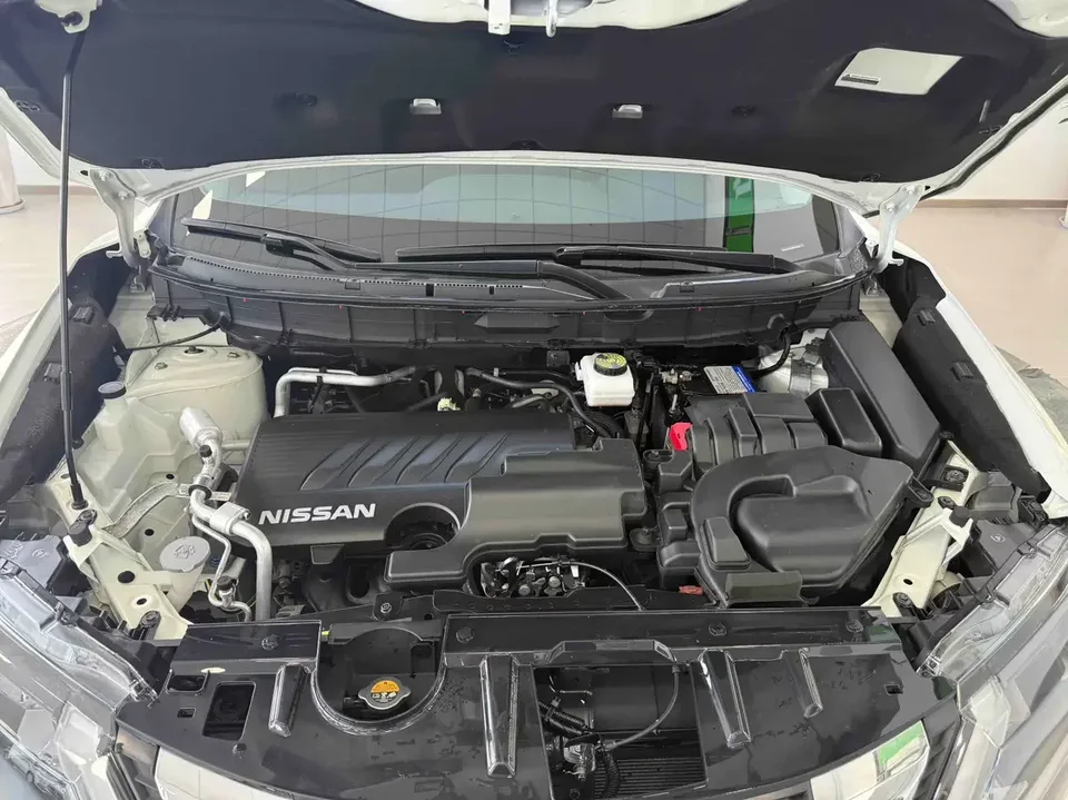 Nissan X-Trail Qijun 2022 2.0L 2WD Smart Connection Comfort Edition 2022 — thumbnail 3