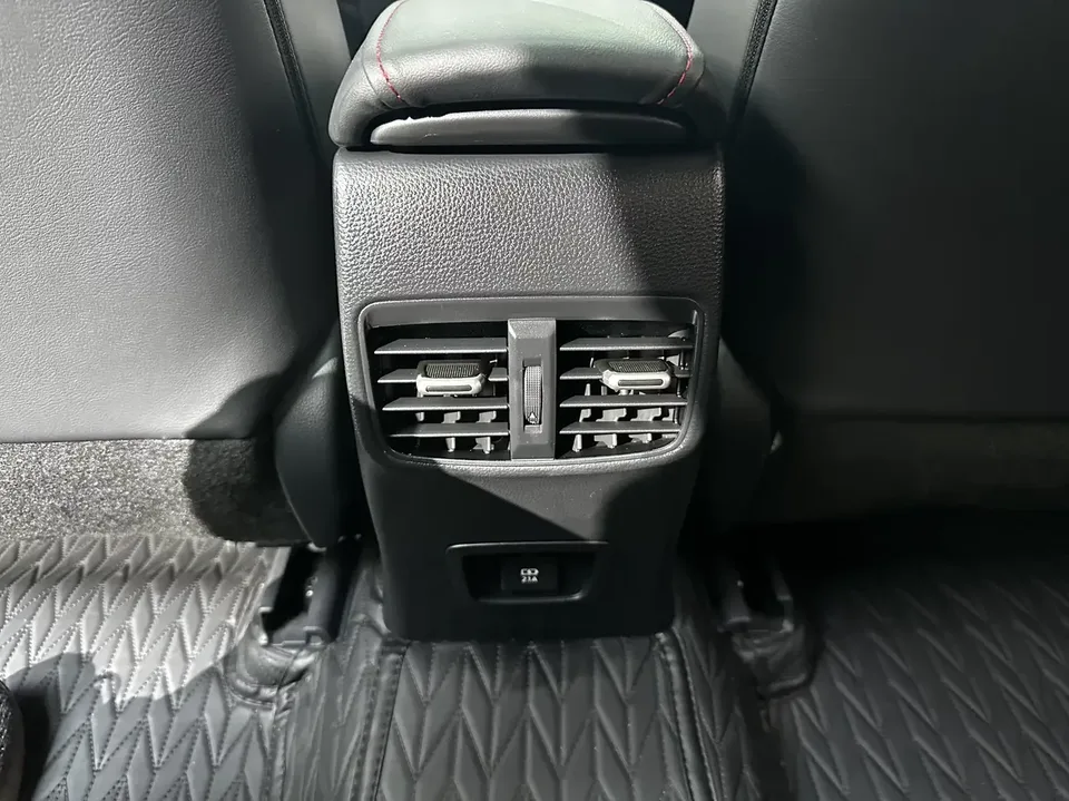 Toyota Levin Lei Ling 2022 185T CVT Sports Edition 2023 — миниатюра 4