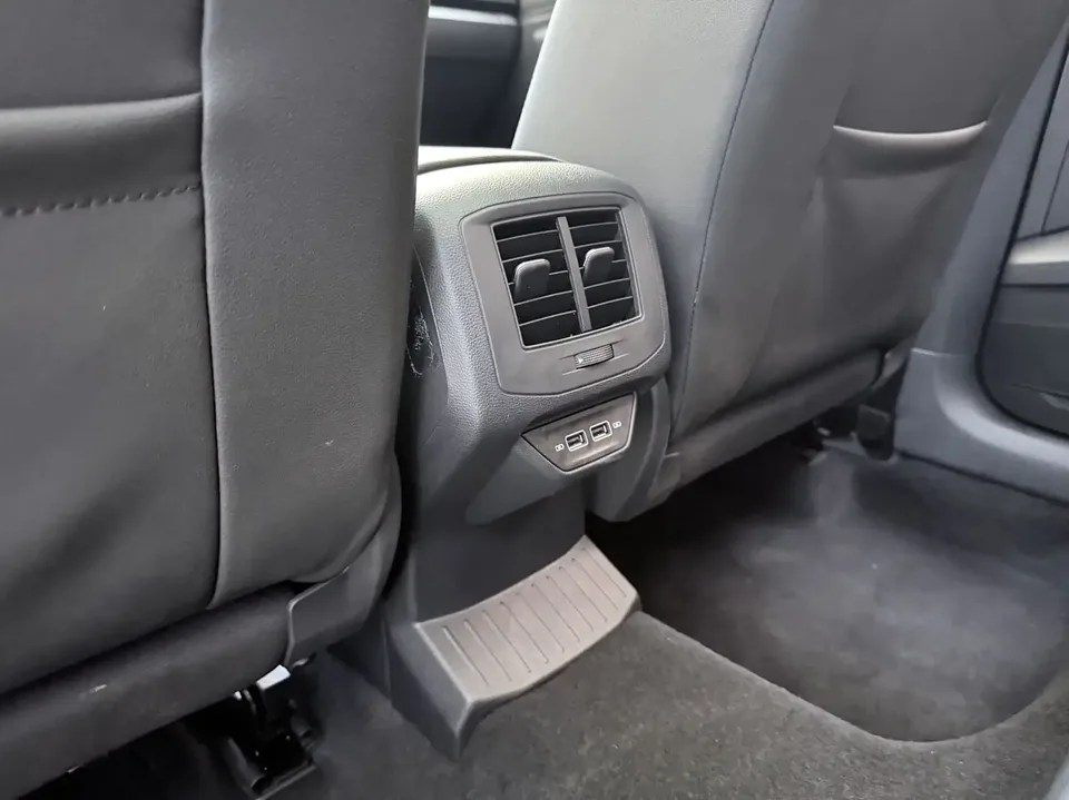 Volkswagen T-Roc TANG 2022 280TSI DSG 2WD Comfort PLUS 2022 — миниатюра 4