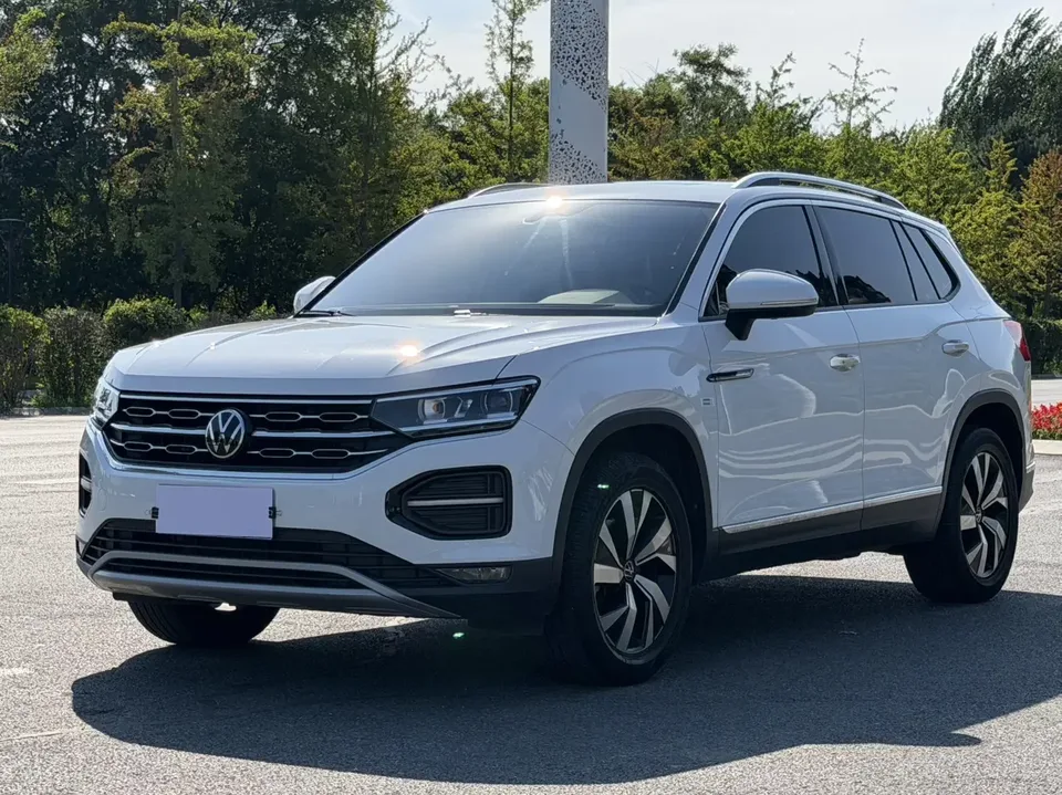 Volkswagen Tayron Tanyue 2022 280TSI 2WD Luxury Smart Edition 2022 — photo 1, buy with delivery to Moscow
