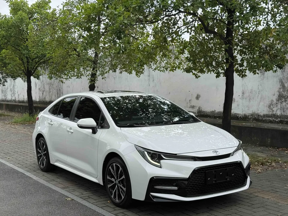 Toyota Levin Lei Ling 2022 185T CVT Sports Edition 2022 — thumbnail 3
