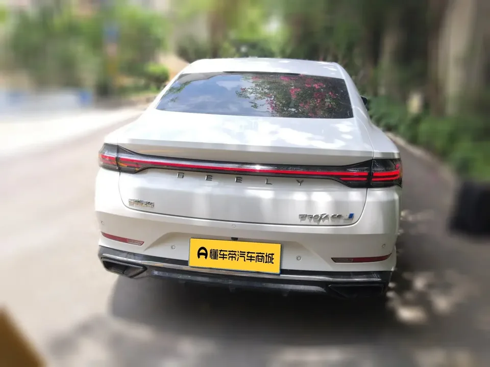 Geely Preface Xing Rui 2024 Hybrid 1.5TD Galaxy Edition 2024 — thumbnail 2