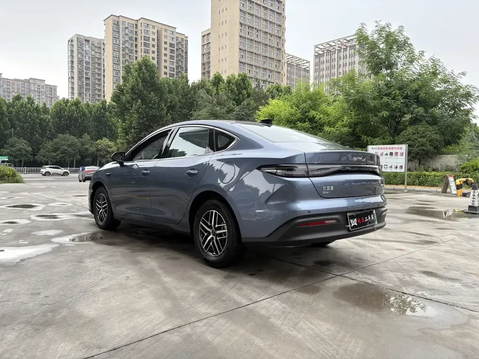 BYD Seal 05DM Seal 05DM 2025 DM-i 120KM flagship version 2025 — thumbnail 4