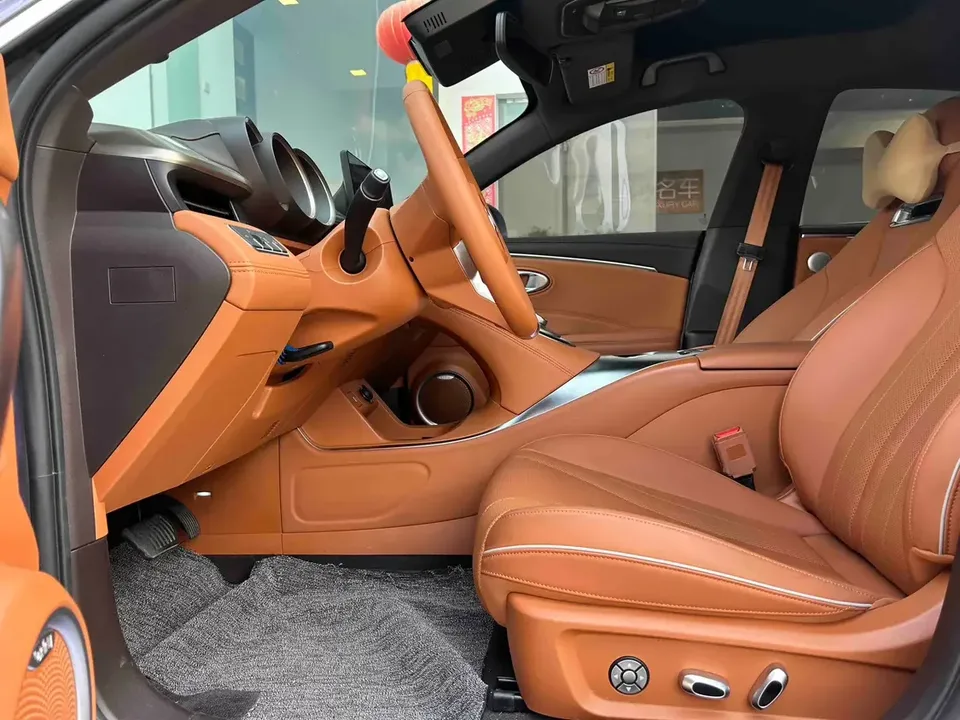 ORA Euler lightning cat Euler lightning cat 2022 555km Premium Edition 2023 — thumbnail 3