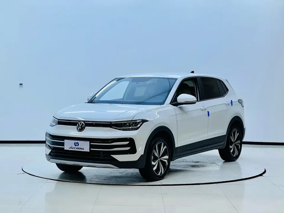 Volkswagen Tharu tuyue 2025 New 1.5L Ruijin Edition 2025 — photo 1, buy with delivery to Moscow