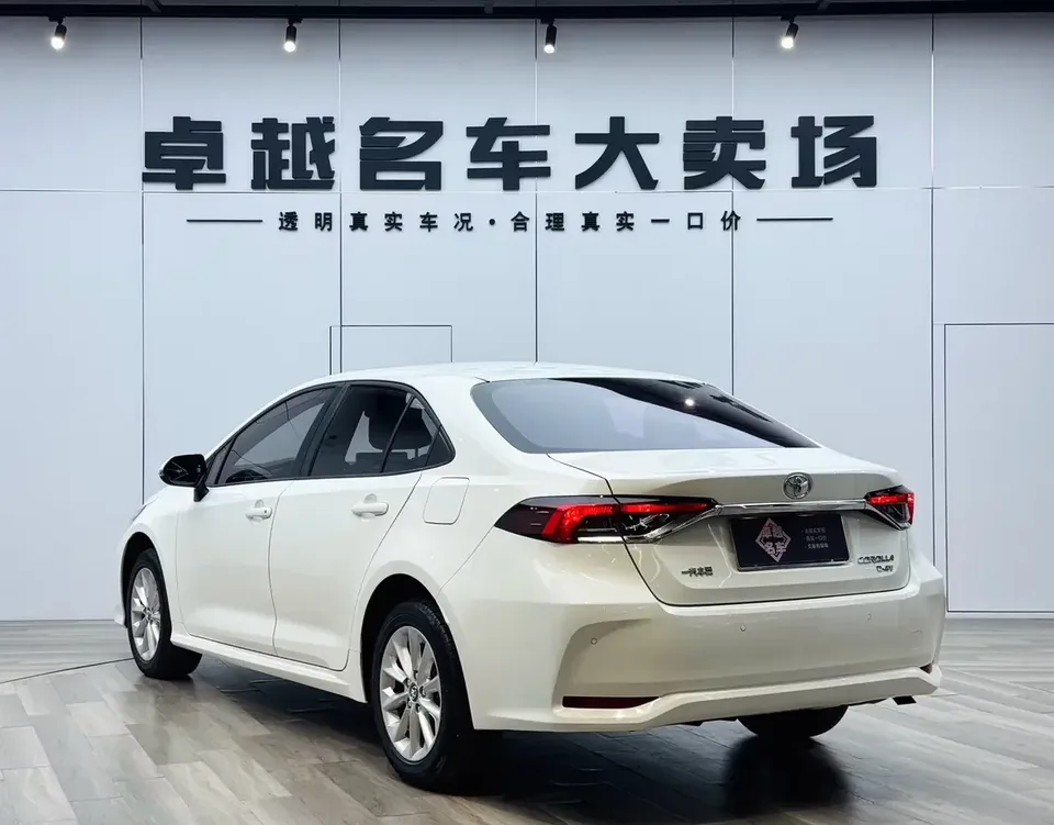 Toyota Corolla Corolla 2021 1.2T S-CVT Elite PLUS Edition 2022 — миниатюра 2