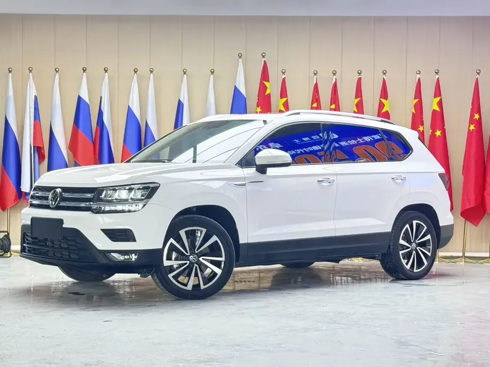 Volkswagen Tharu tuyue 2022 280TSI 2WD Deluxe Edition 2022 — photo 1, buy with delivery to Moscow
