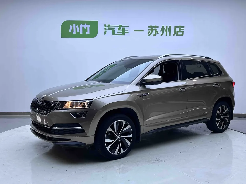 Skoda Karoq Korok 2022 TSI280 Premium Edition 2022 — photo 1, buy with delivery to Moscow