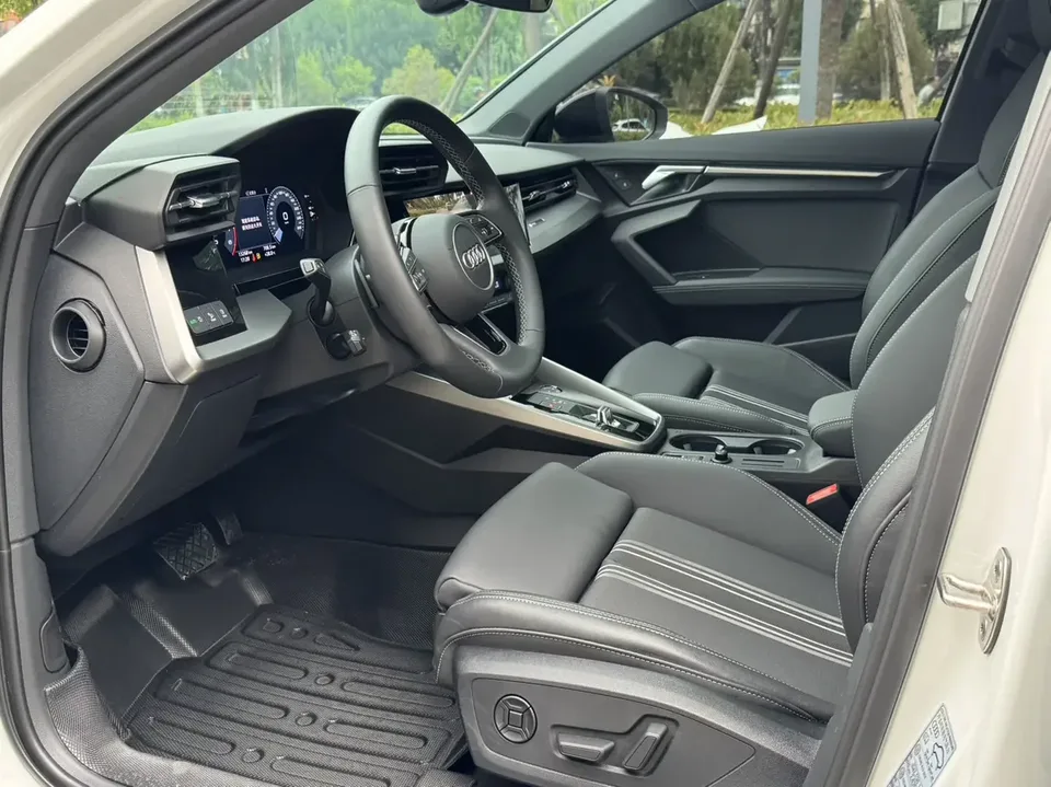 Audi A3 Audi A3 2023 Sportback 35 TFSI facelift: stylish and sporty 2023 — миниатюра 3