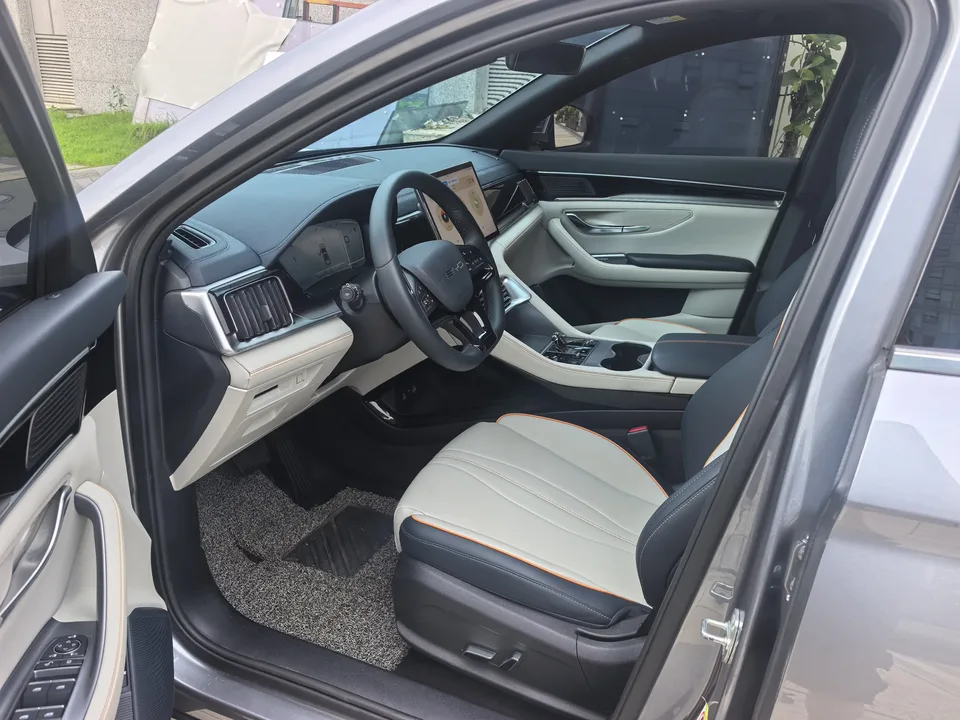 BYD Song PLUS DM Song PLUS DM 2024 DM-i Honor Edition 110KM Flagship 2024 — миниатюра 3