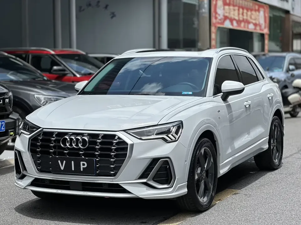 Audi Q3 Audi Q3 2022 35 TFSI Stylish Dynamic 2022 — photo 1, buy with delivery to Moscow