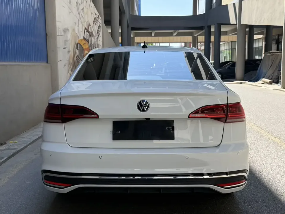 Volkswagen Bora Bora 2023 200TSI DSG Joy Travel PRO Edition 2023 — thumbnail 2