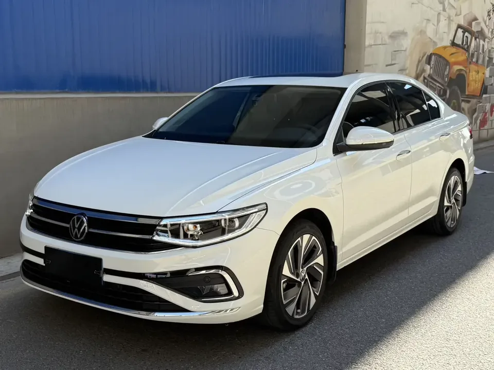 Volkswagen Bora Bora 2023 200TSI DSG Joy Travel PRO Edition 2023 — photo 1, buy with delivery to Moscow