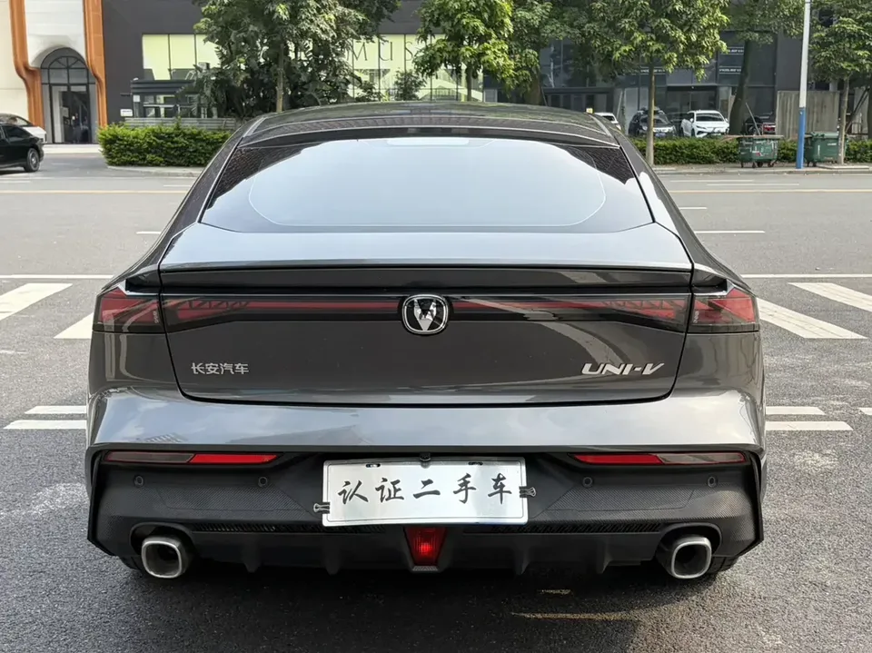 Changan UNI-V Changan UNI-V 2023 1.5T Premium 2024 — thumbnail 2