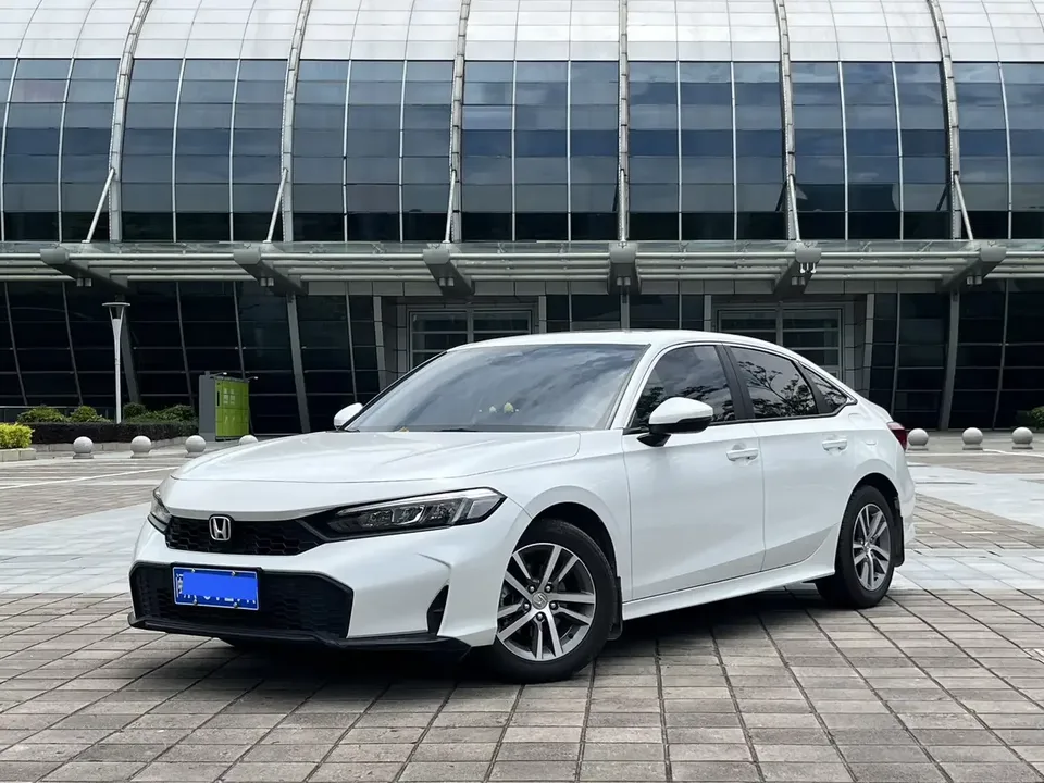 Honda CIVIC Civic 2025 240TURBO CVT Zhiqu Plus 2025 — photo 1, buy with delivery to Moscow