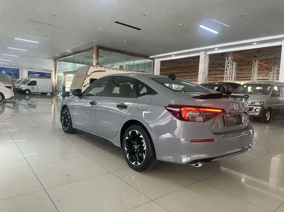 Honda CIVIC Civic 2025 240TURBO CVT Zhiqu Plus 2025 — thumbnail 4